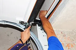 Houston Metro Garage Door Repair Service Houston, TX 713-766-8994 Houston Metro Garage Door Repair Service Houston, TX 713-766-8994 - repair-side